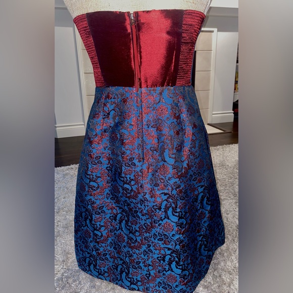 Brocade tube dress - so glam and unique -
Size S/M - Picture 4 of 9